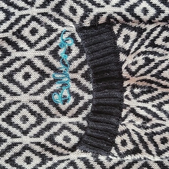 BILLABONG Black Cream Cardigan Sweater Small EUC - Picture 4 of 8